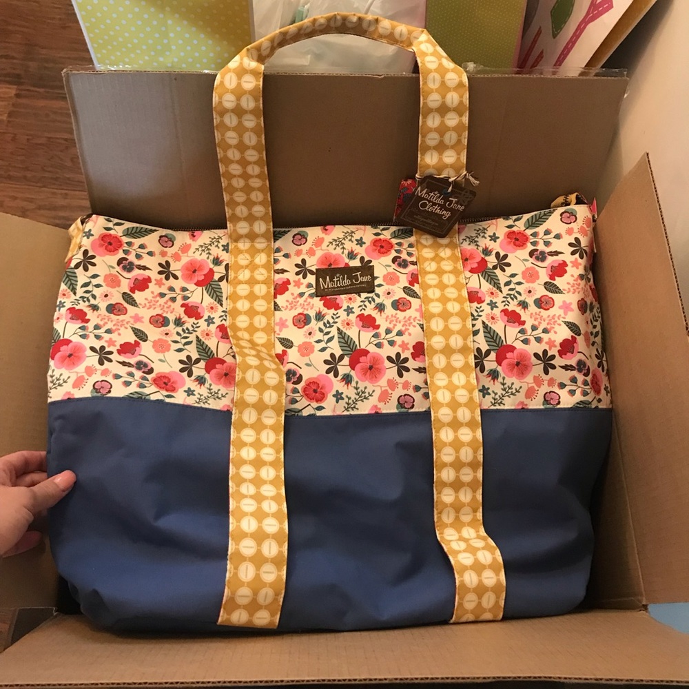 Matlinda Jane Going somewhere tote NWT